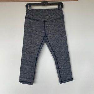 Lululemon Wunder Under cropped leggings